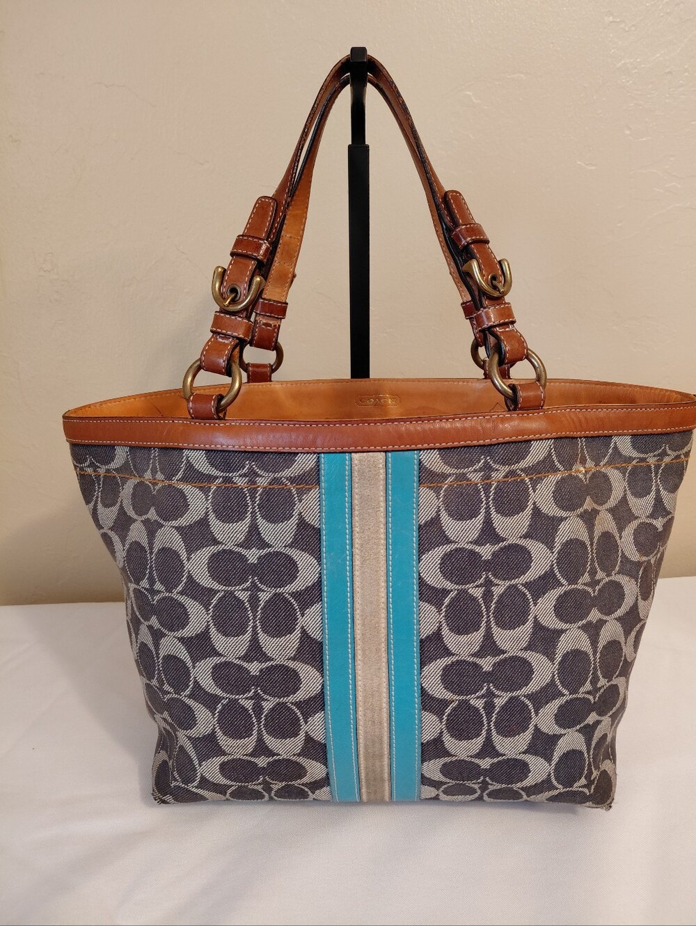 Coach Vintage Denim Signature Turnlock Tote Bag, Style # 7045 - Picture 6 of 14